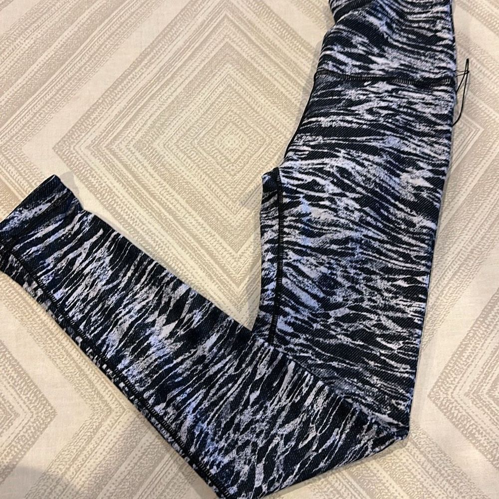 Wear it to Heart/WITH Women’s Reversible High Waist Dark Denim Tigress Leggings